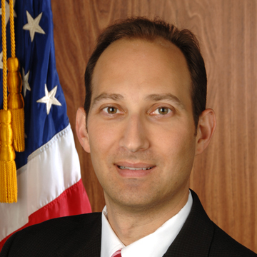Dr. Tevi Troy, Stuart & Suzanne Grant Center<br />
for the American Jewish Experience